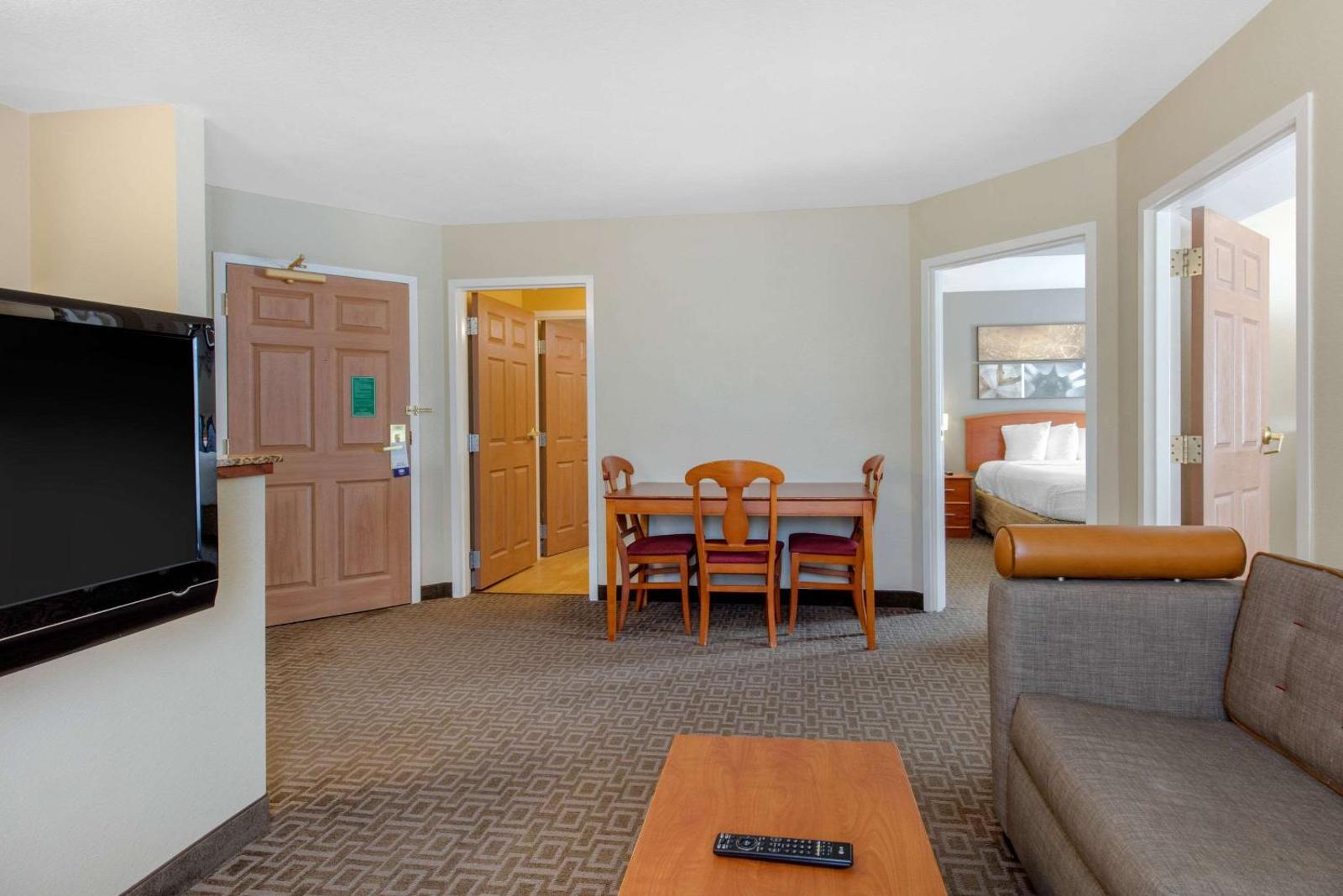 Suburban Extended Stay Hotel Birmingham Homewood I-65 Main image 2